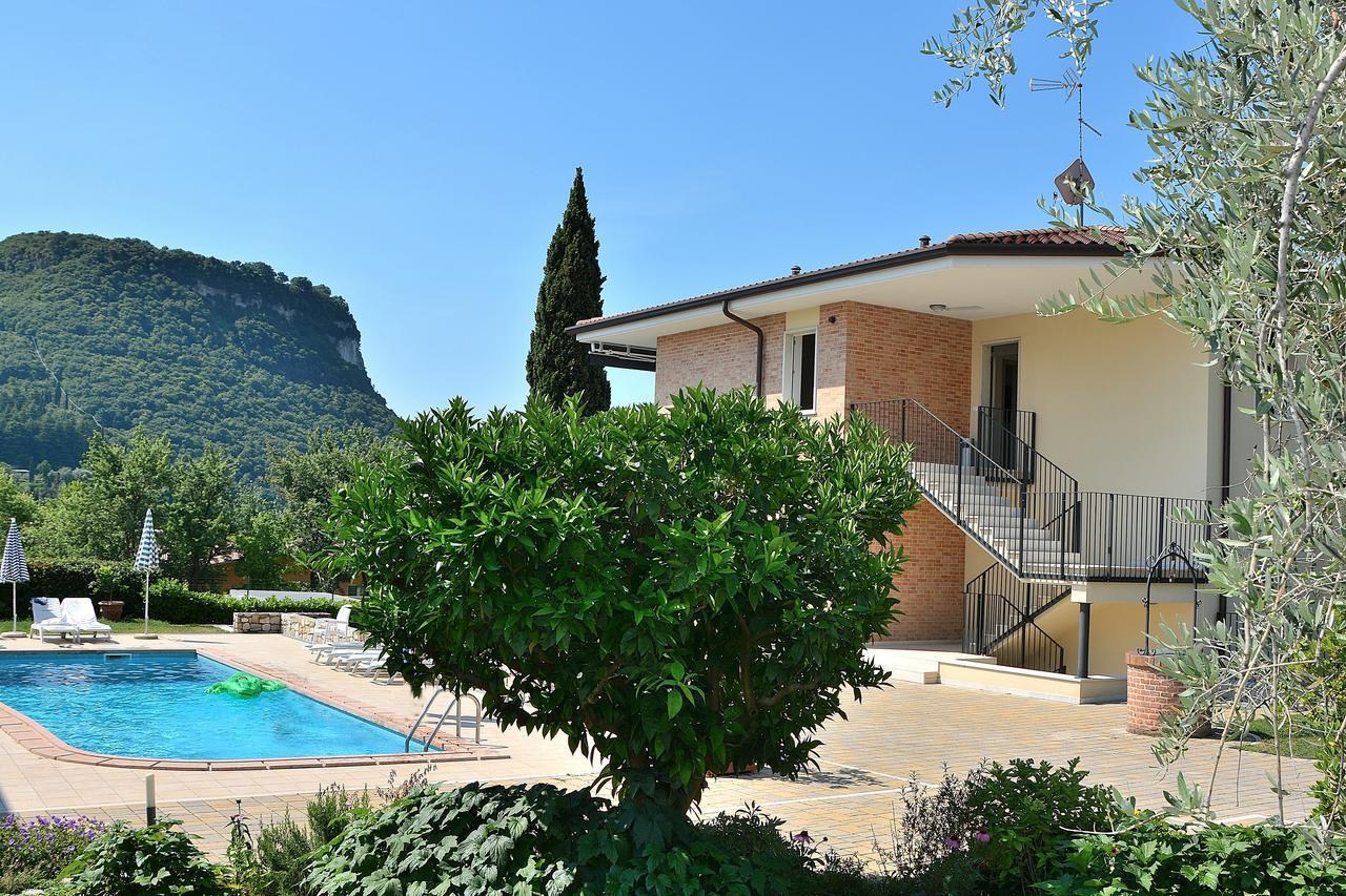 Ca Gardesana With Pool Villa Exterior foto