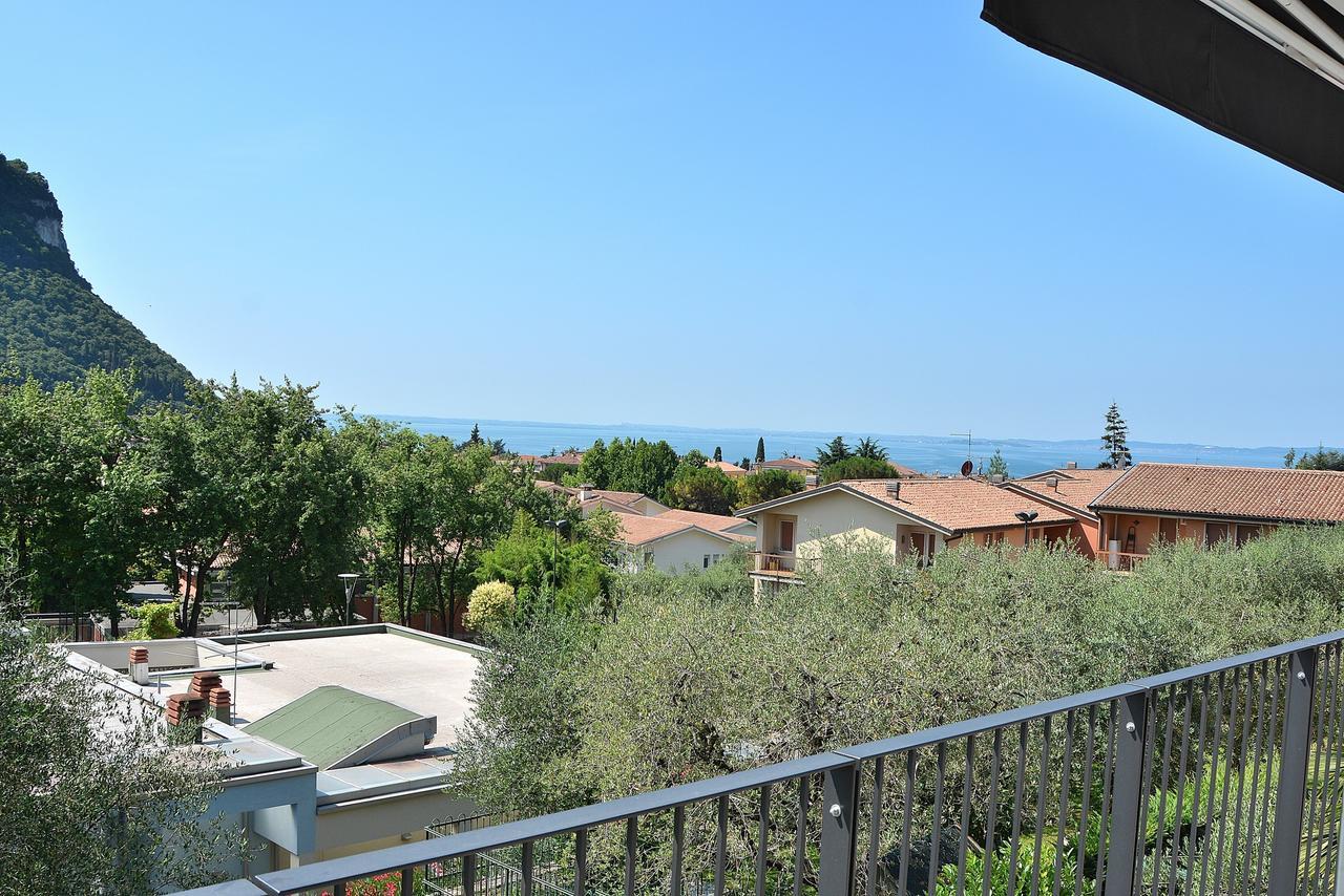 Ca Gardesana With Pool Villa Exterior foto