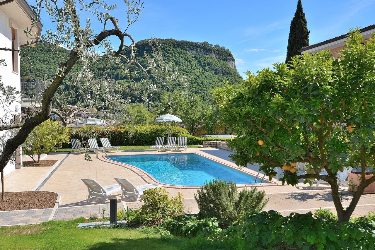 Ca Gardesana With Pool Villa Exterior foto